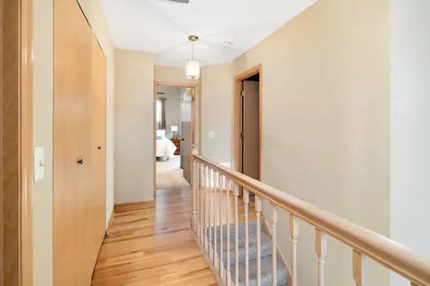 104 Thistle Court Schaumburg IL 60194