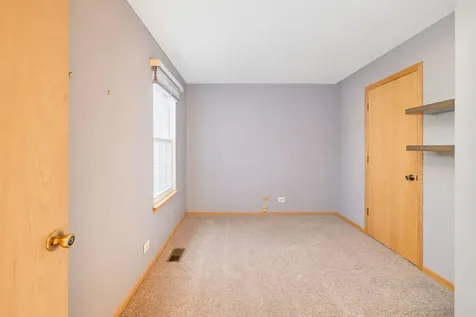104 Thistle Court Schaumburg IL 60194