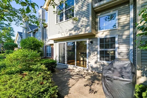 104 Thistle Court Schaumburg IL 60194