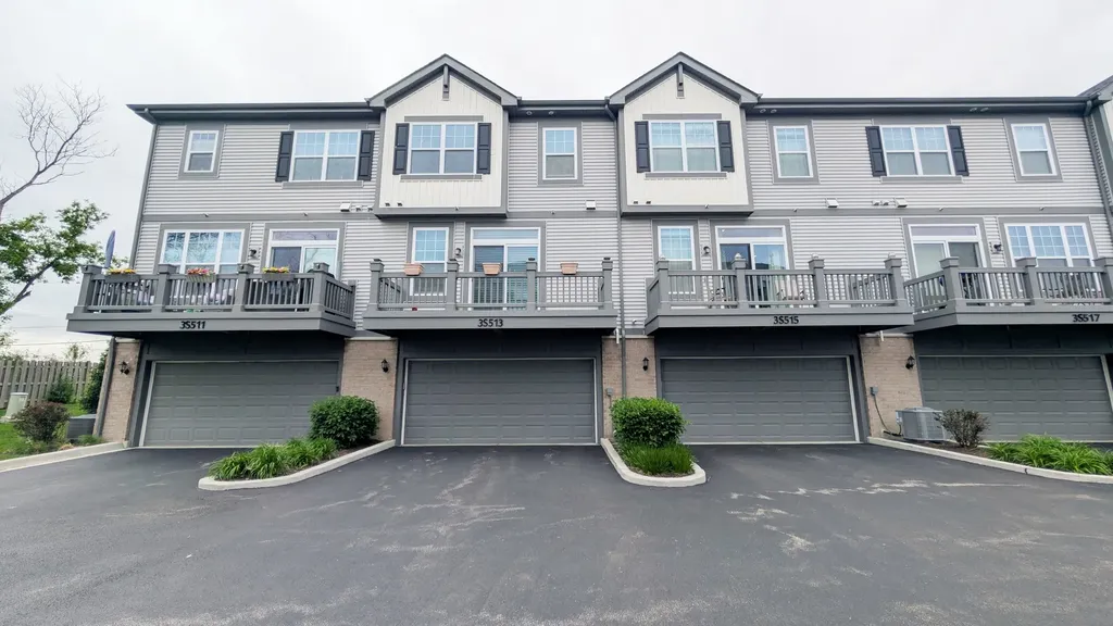 3S513 Barkley Avenue Warrenville IL 60563