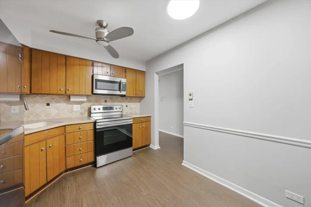 300 Claymoor Road Hinsdale IL 60521