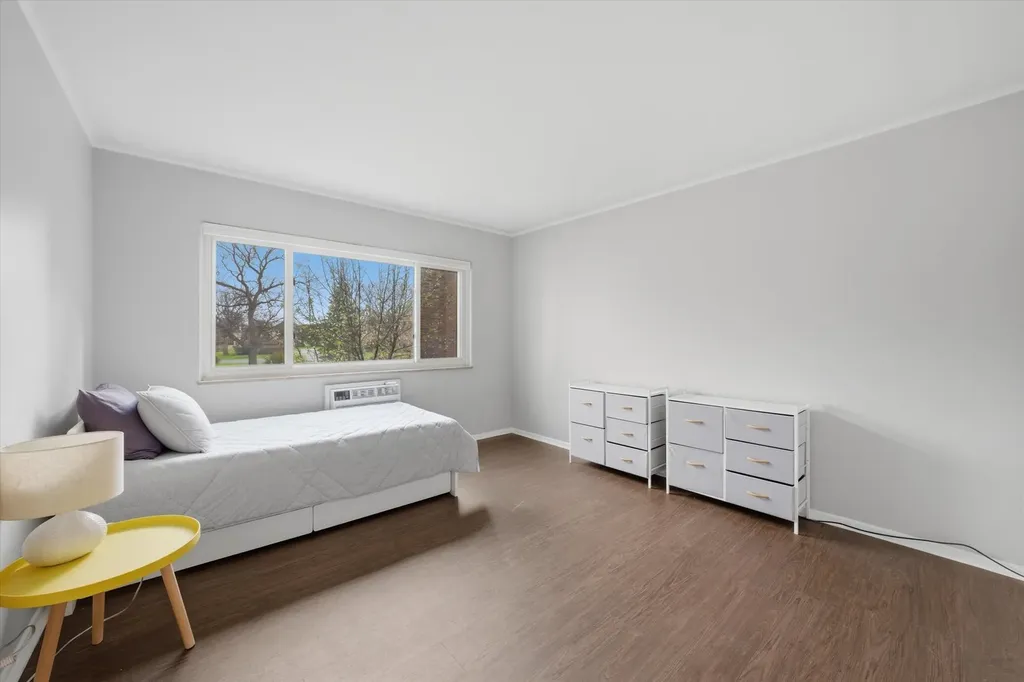 300 Claymoor Road Hinsdale IL 60521