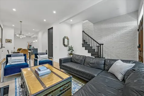 1428 North Bell Avenue Chicago IL 60622
