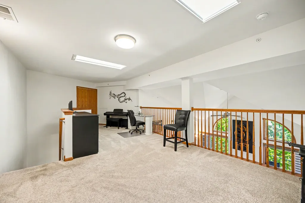 8505 Woodward Avenue Woodridge IL 60517