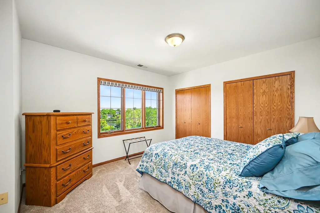 8505 Woodward Avenue Woodridge IL 60517