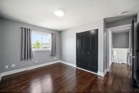 10403 Barnard Drive Chicago Ridge IL 60415