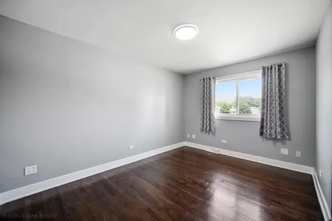 10403 Barnard Drive Chicago Ridge IL 60415