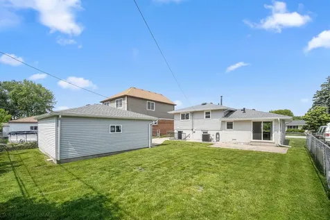 10403 Barnard Drive Chicago Ridge IL 60415