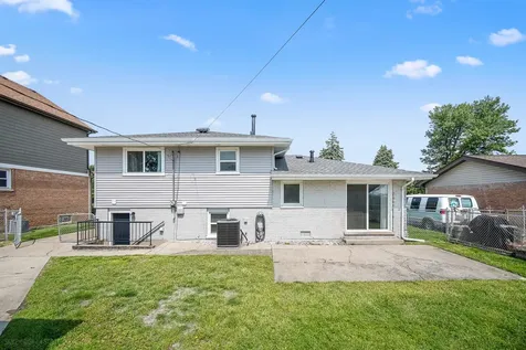 10403 Barnard Drive Chicago Ridge IL 60415