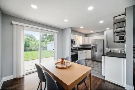 10403 Barnard Drive Chicago Ridge IL 60415
