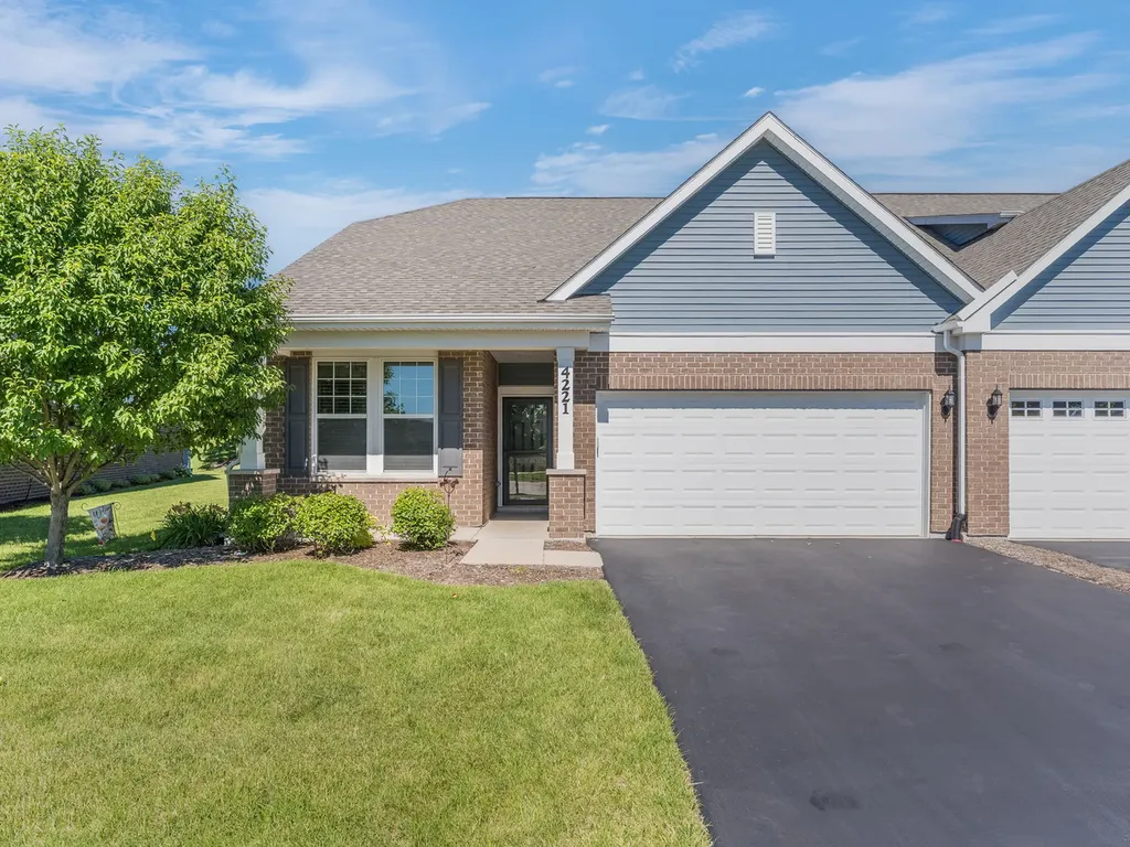 4221 Lobo Court Naperville IL 60564