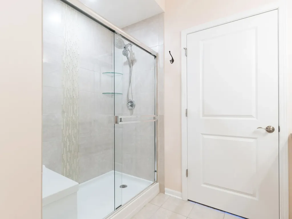 4221 Lobo Court Naperville IL 60564