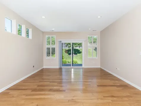 4221 Lobo Court Naperville IL 60564
