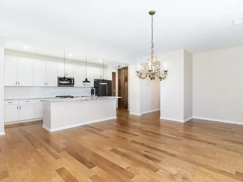 4221 Lobo Court Naperville IL 60564