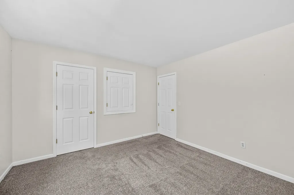 895 Richard Street Aurora IL 60506