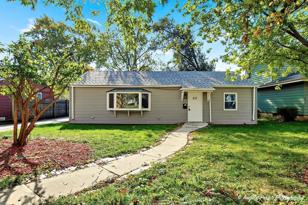 433 East High Street E Mundelein IL 60060