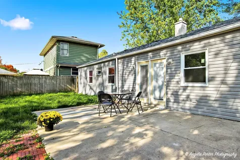 433 East High Street E Mundelein IL 60060