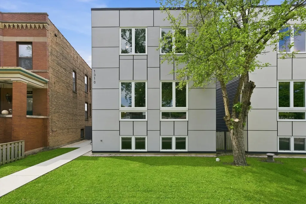 1310 Kenilworth Avenue Berwyn IL 60402