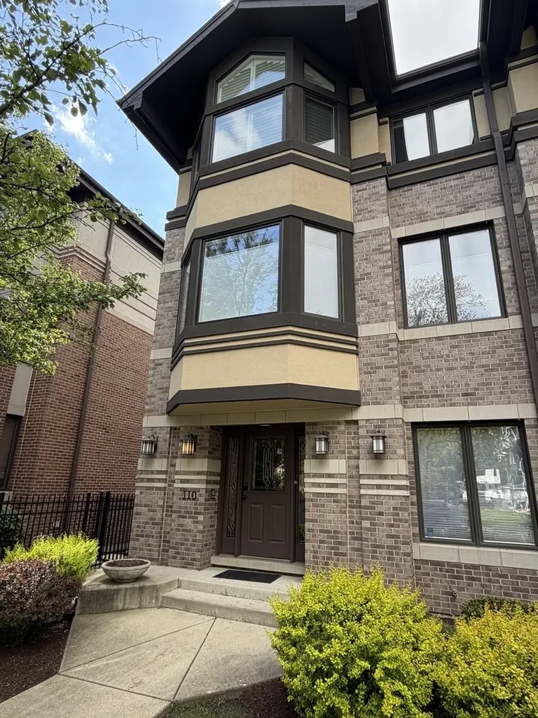 110 North Myrtle Avenue Elmhurst IL 60126