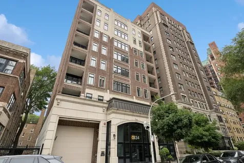 434 West Melrose Street Chicago IL 60657