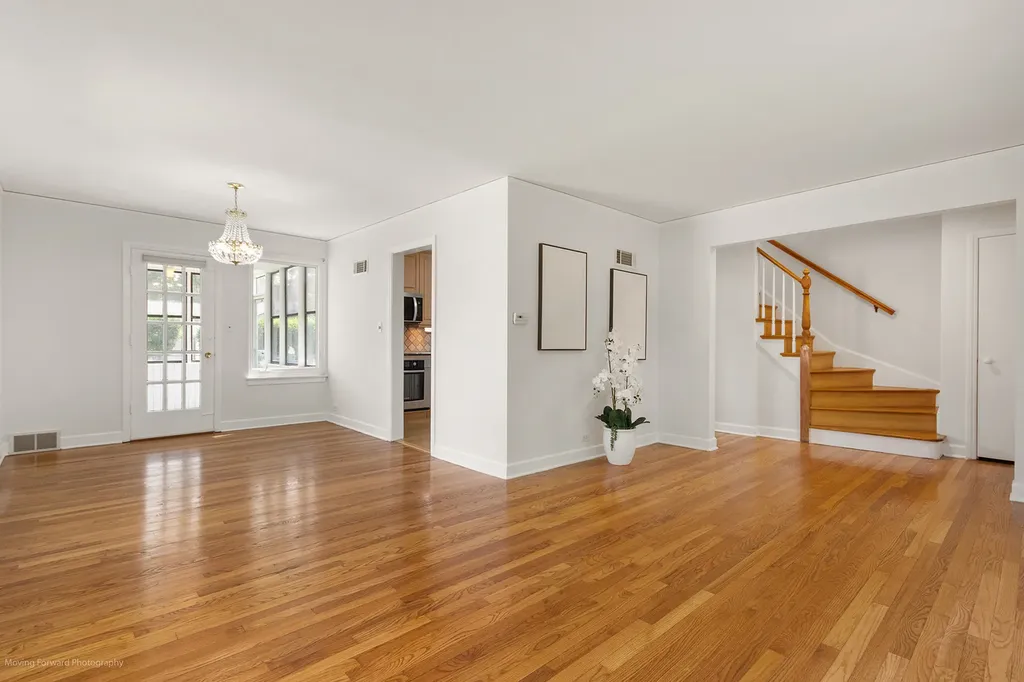 5129 Crain Street Skokie IL 60077