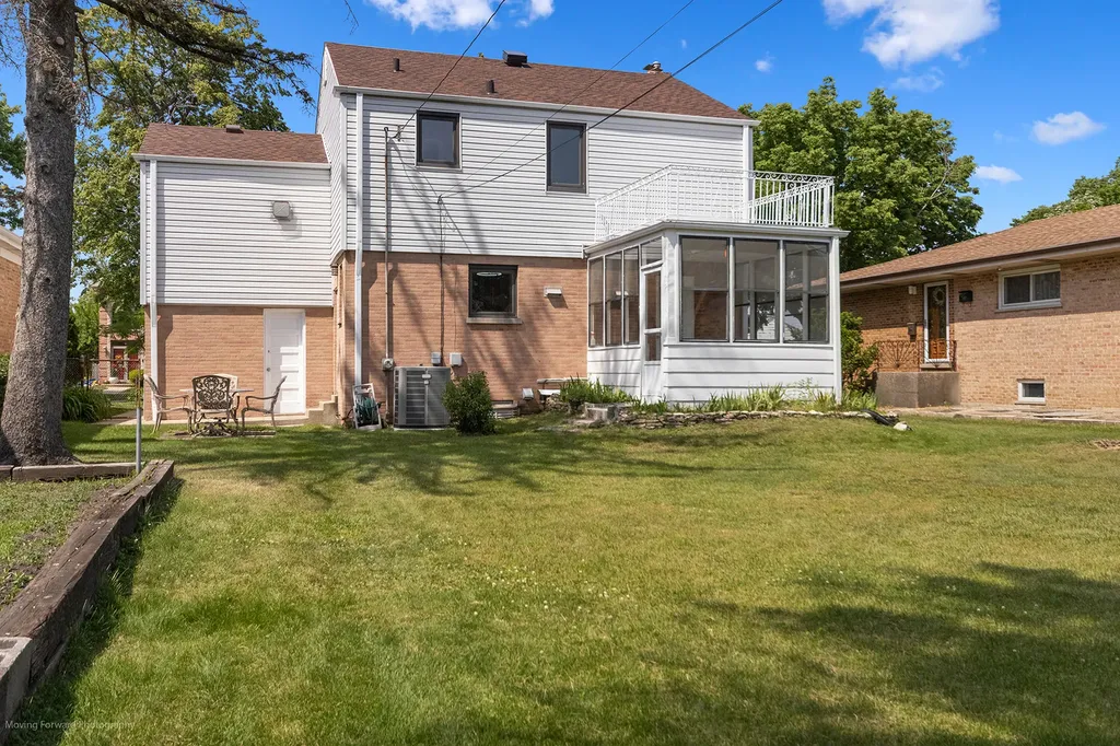 5129 Crain Street Skokie IL 60077