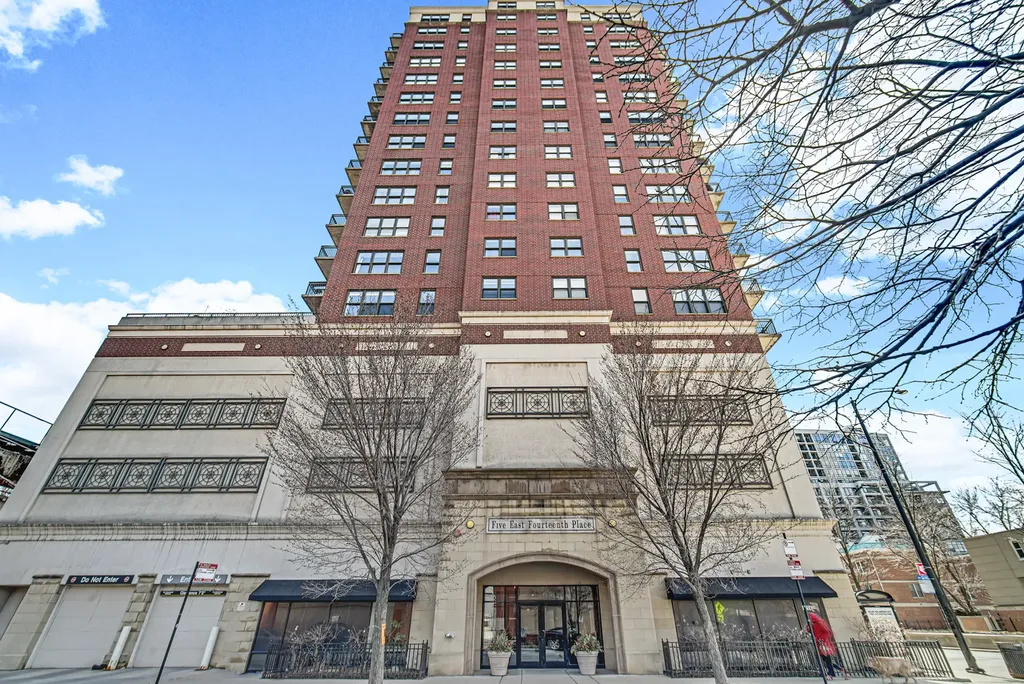 5 East 14th Place Chicago IL 60605
