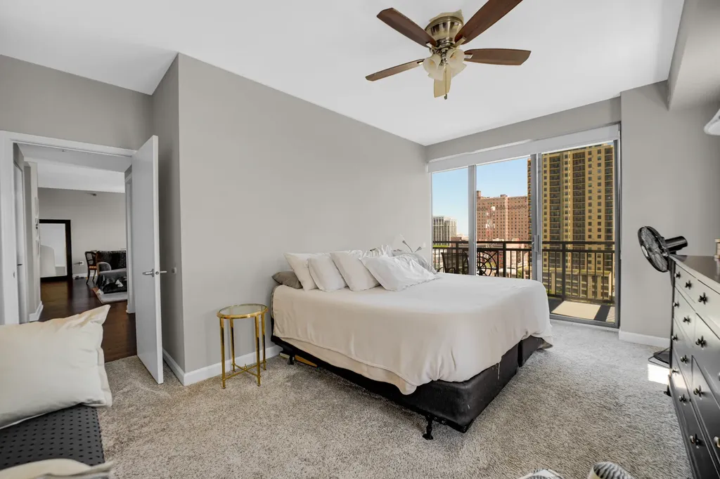 5 East 14th Place Chicago IL 60605