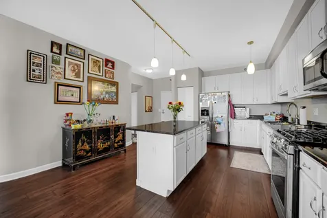 5 East 14th Place Chicago IL 60605