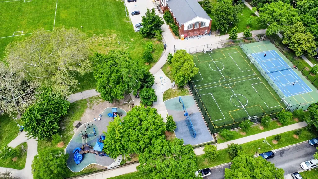 2640 North Hamlin Avenue Chicago IL 60647