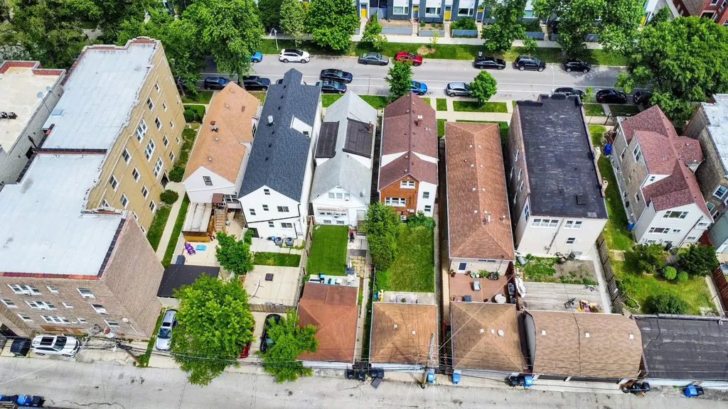 2640 North Hamlin Avenue Chicago IL 60647