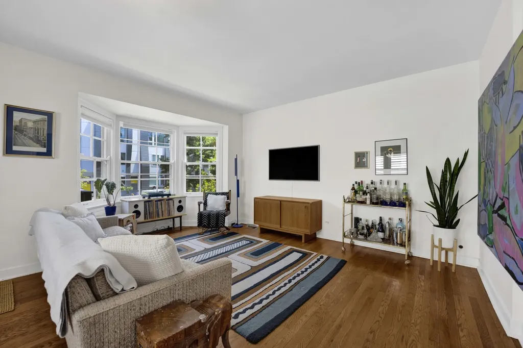 2640 North Hamlin Avenue Chicago IL 60647