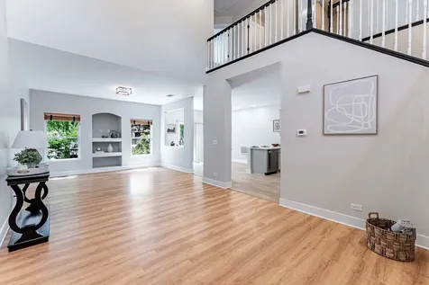 307 Abington Woods Drive Aurora IL 60502