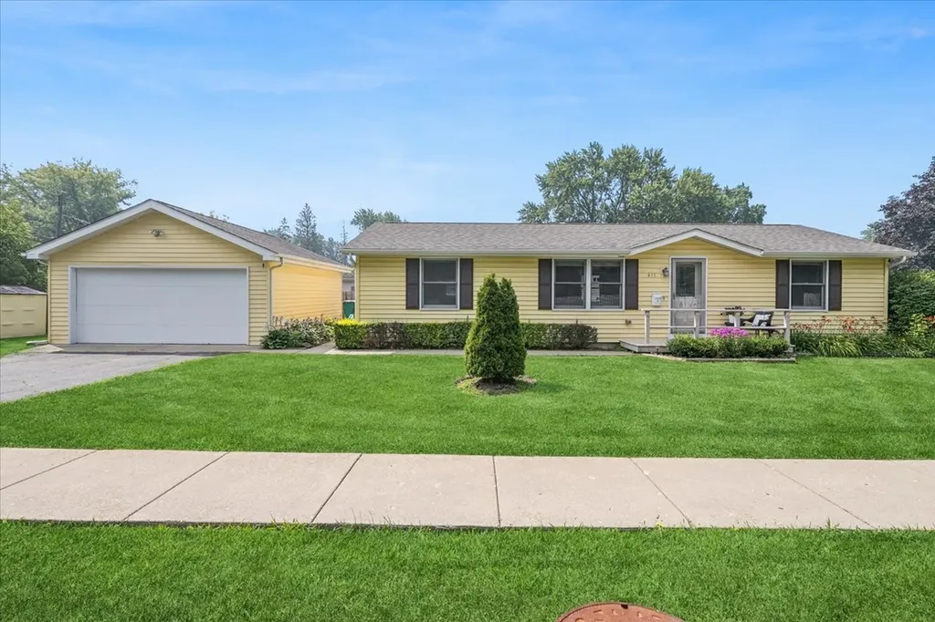 411 Highland Road Grayslake IL 60030
