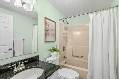 411 Highland Road Grayslake IL 60030