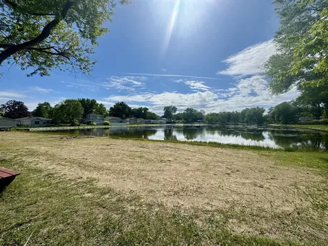 411 Highland Road Grayslake IL 60030