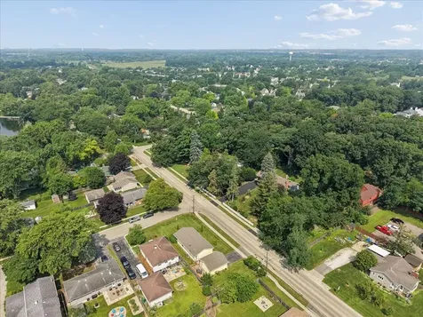 411 Highland Road Grayslake IL 60030