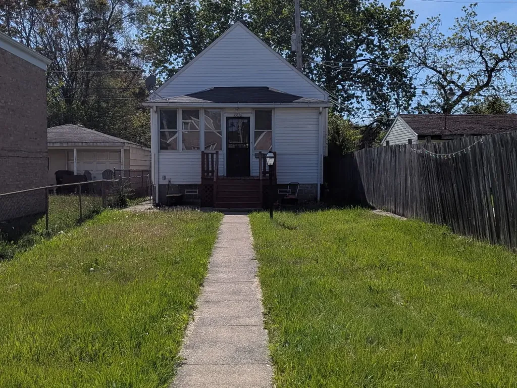 10026 South Indiana Avenue Chicago IL 60628