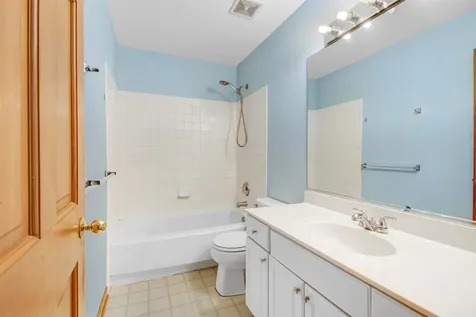 532 Rose Lane Bartlett IL 60103