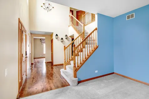 532 Rose Lane Bartlett IL 60103