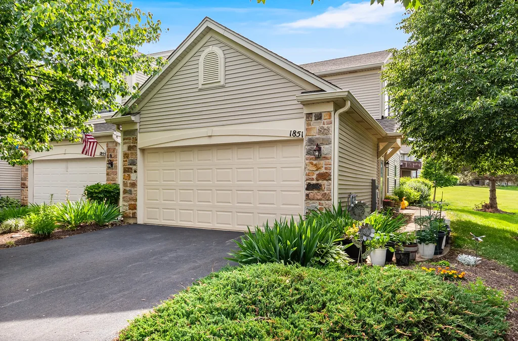1851 Wisteria Drive Aurora IL 60503