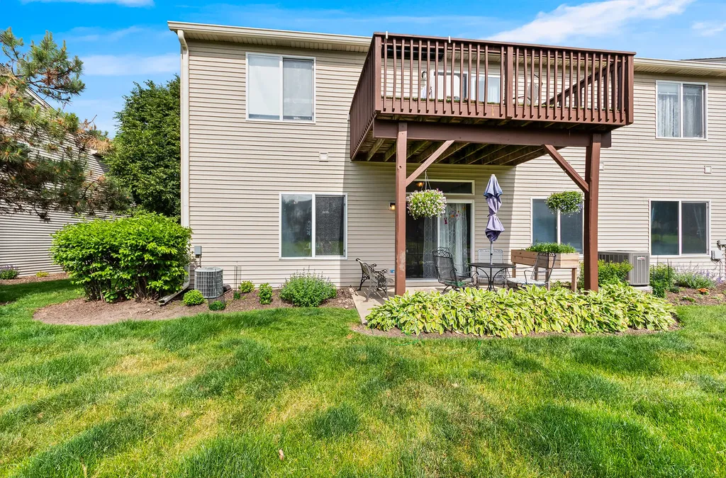 1851 Wisteria Drive Aurora IL 60503