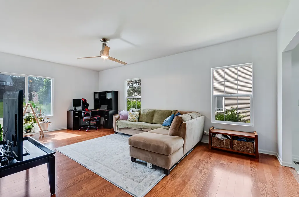 1851 Wisteria Drive Aurora IL 60503