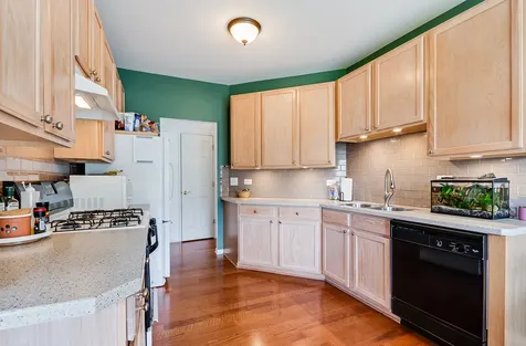 1851 Wisteria Drive Aurora IL 60503
