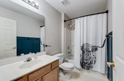 1851 Wisteria Drive Aurora IL 60503
