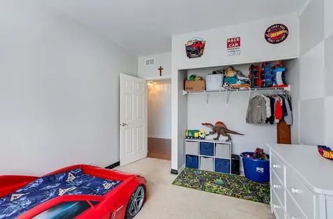 1851 Wisteria Drive Aurora IL 60503