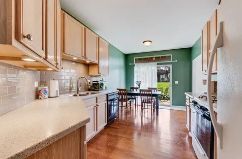 1851 Wisteria Drive Aurora IL 60503
