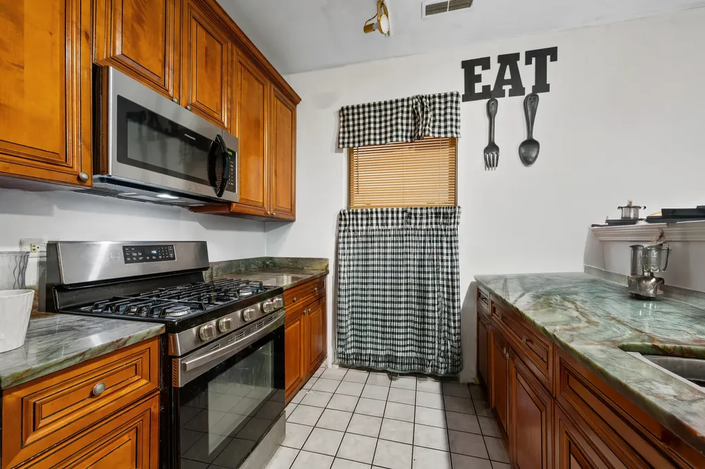 915 South Kedzie Avenue Chicago IL 60612