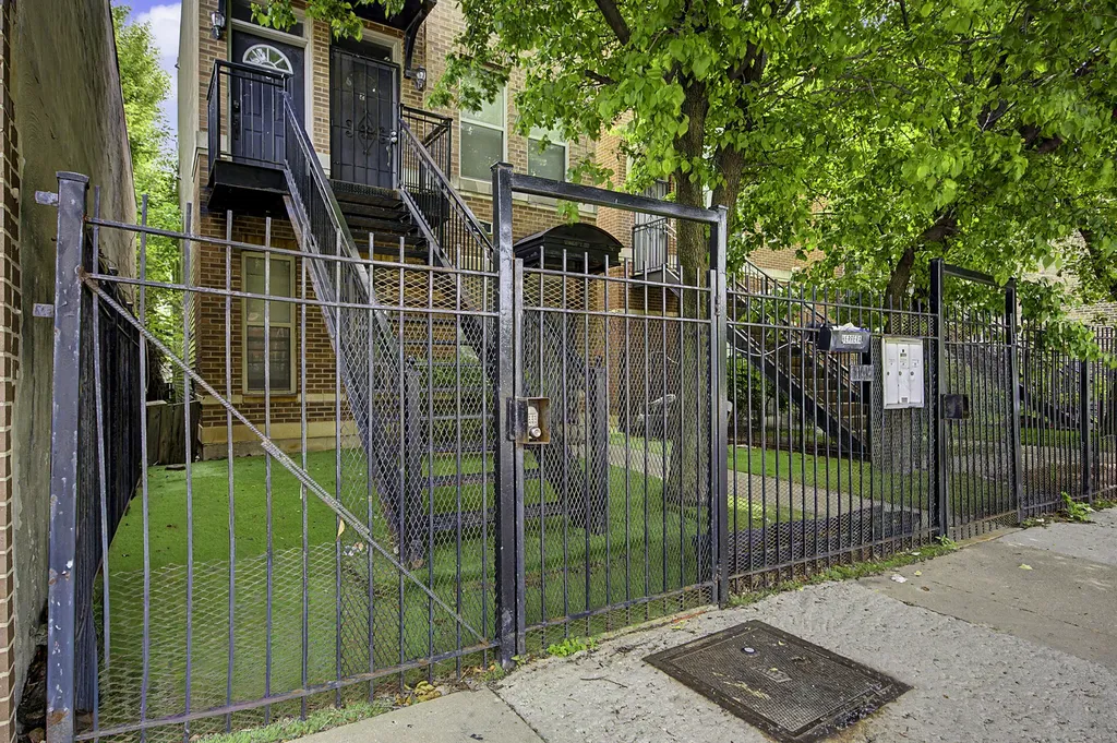 915 South Kedzie Avenue Chicago IL 60612