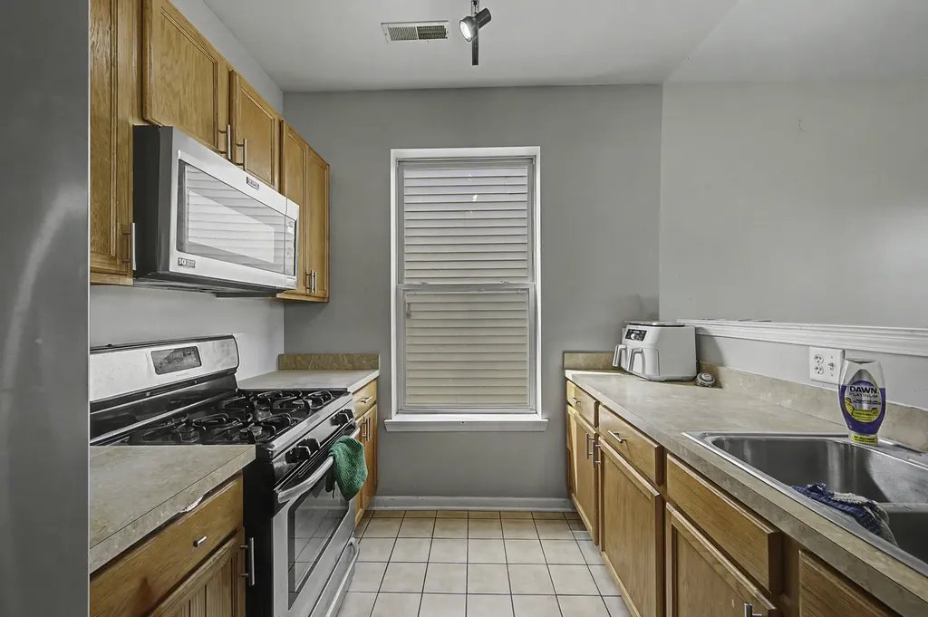 915 South Kedzie Avenue Chicago IL 60612